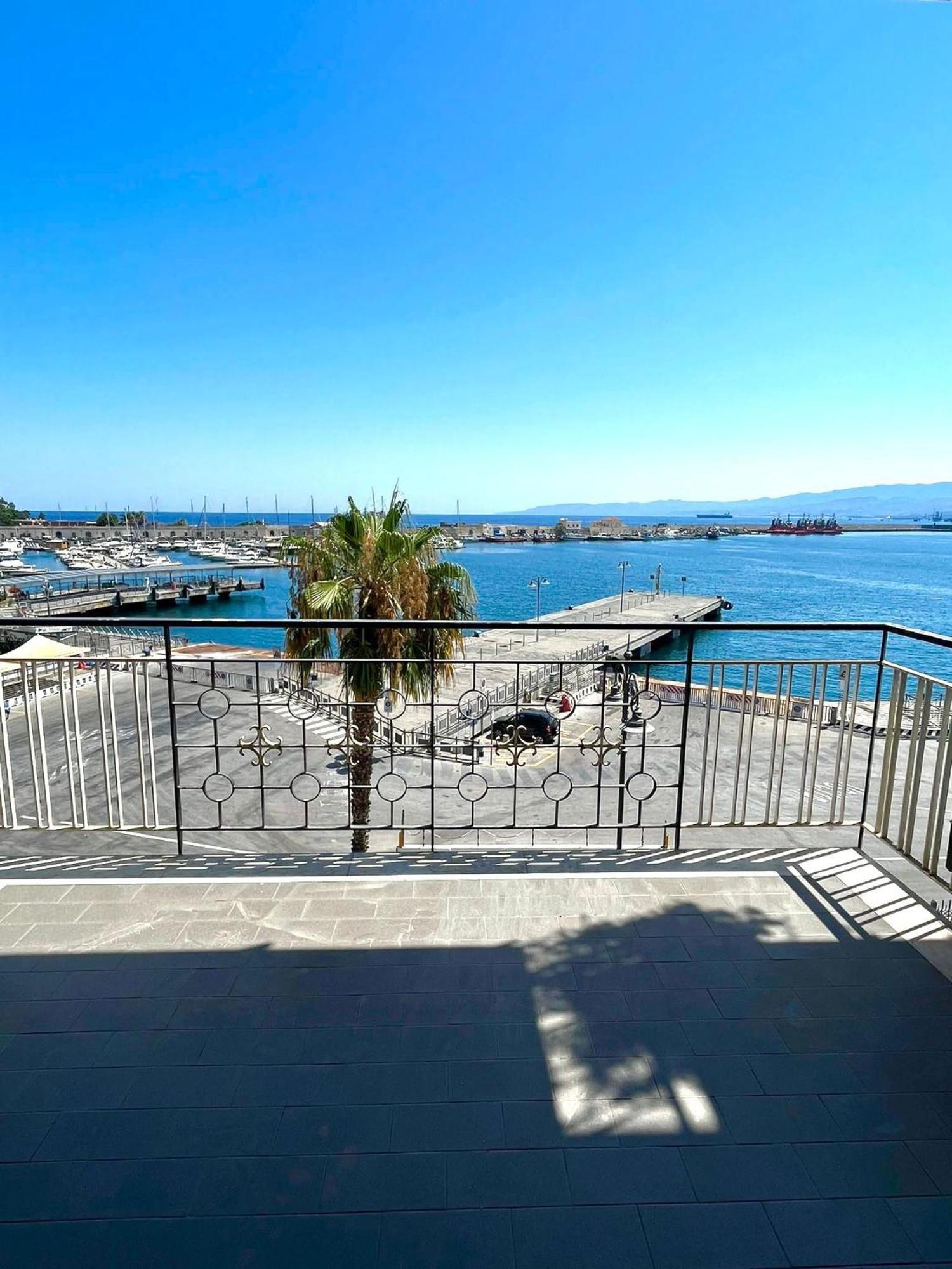 Harbor Elegance Estate Hotel Milazzo Exterior photo